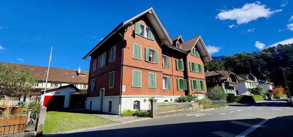 New West Station — Hotel in Interlaken