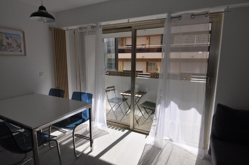 Albert 1er · Chic One-Bedroom Apartment with Parking - StayInAntibes - 3