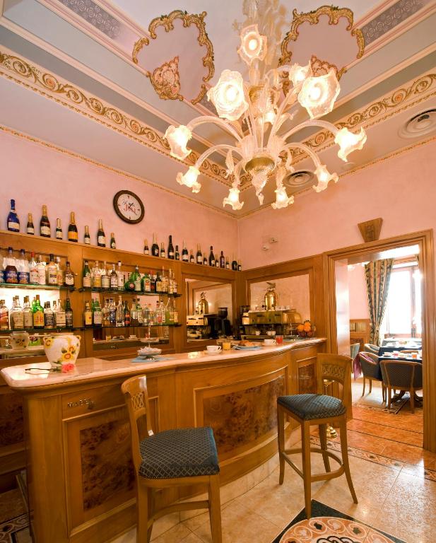 Hotel Joli - 5