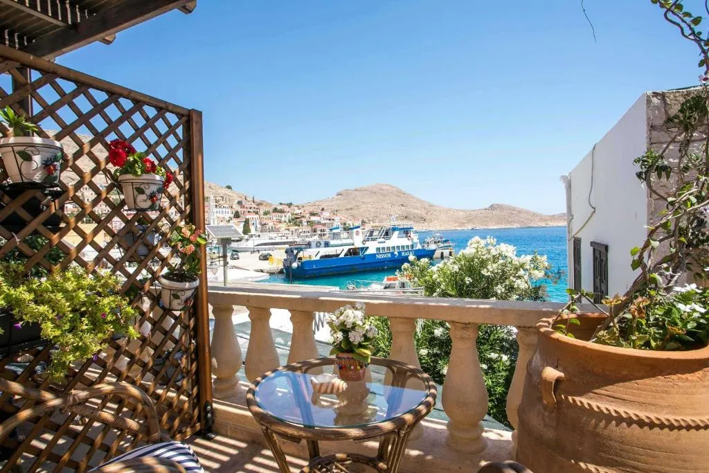 Annas Houses, hotel v destinaci Halki