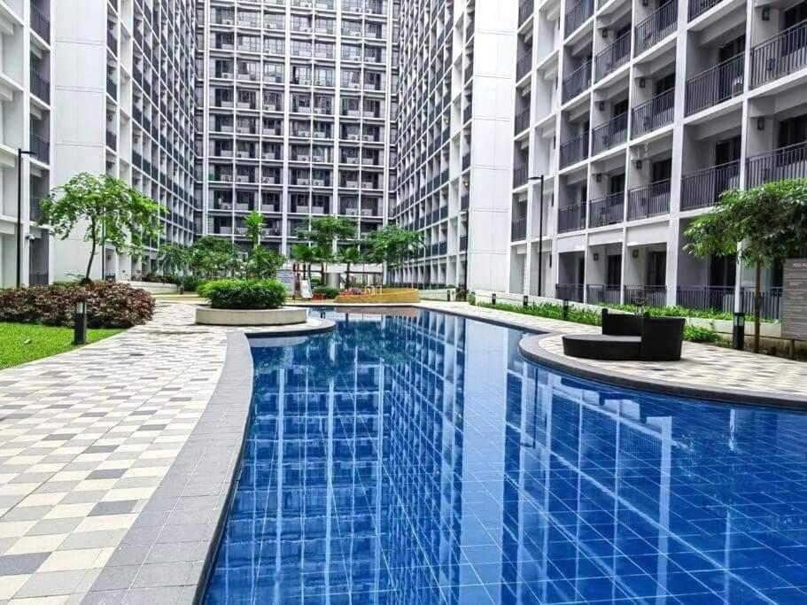 Ray's Staycation at Shore 2 Residences photo
