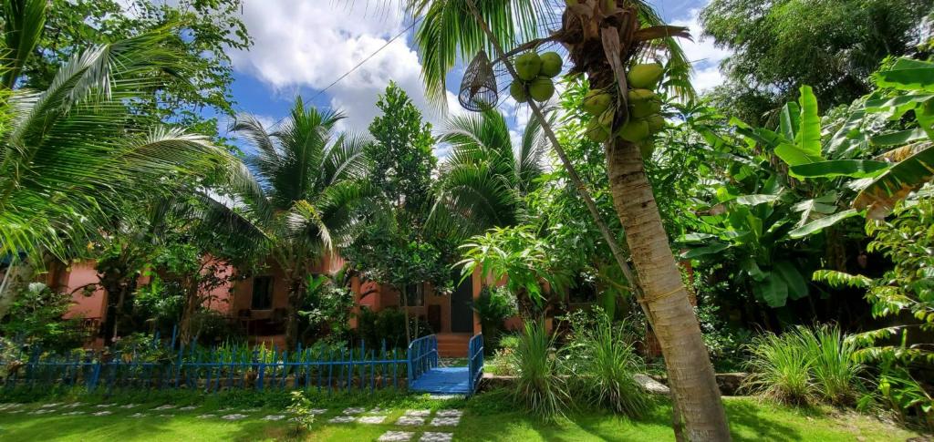 AnAn Boutique Bungalows with Private Kitchen