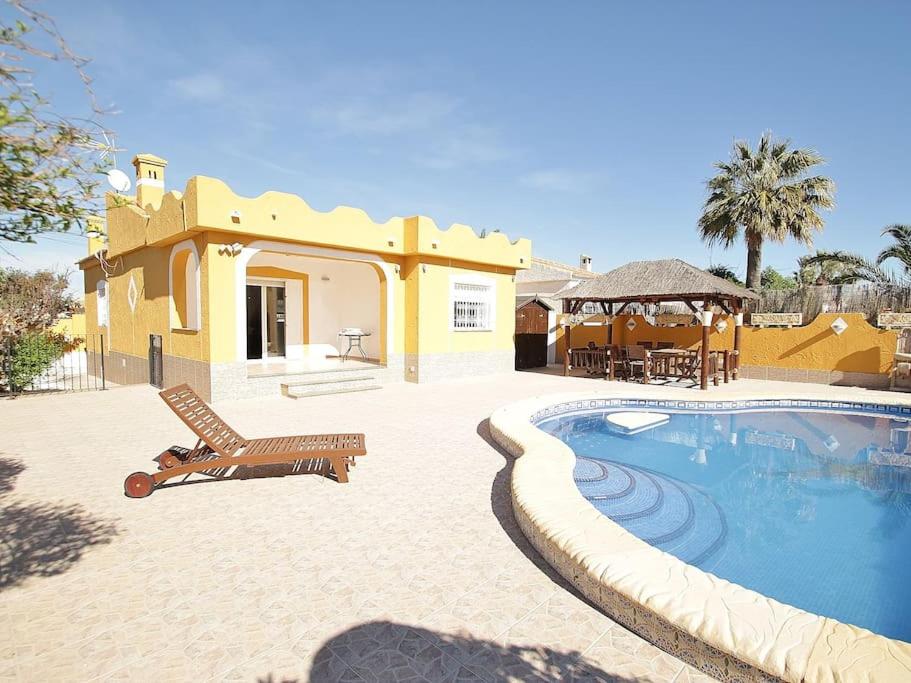 Agradable villa con piscina - 4