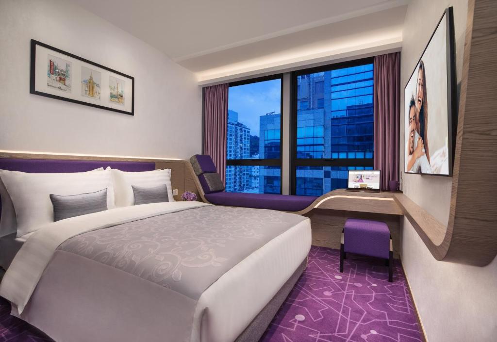 Hong Kong Hotel Purple room