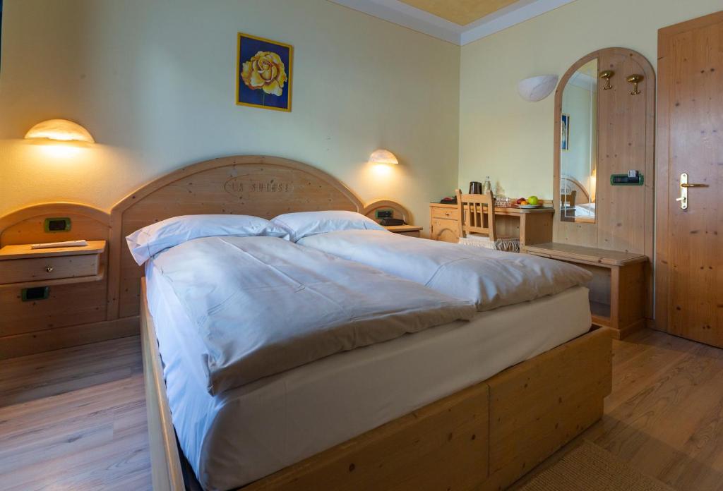 Hotel "La Suisse" photo