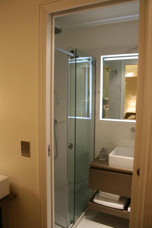 Cirque Deluxe Studio Apartment photo