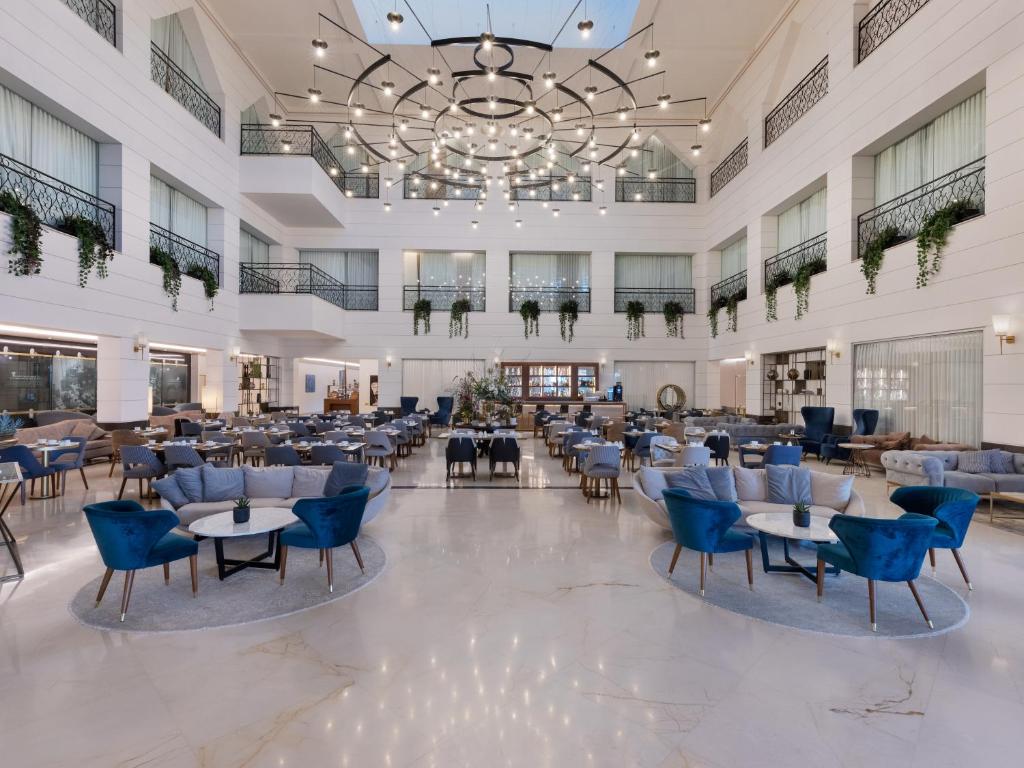 Herbert Samuel Opera Tel Aviv photo