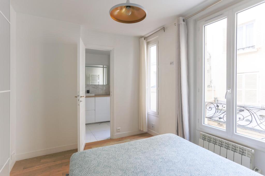 Eiffel Tower Royal Apartment photo