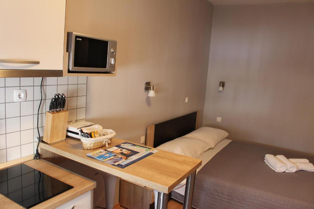 Beachside Apartments Znjan photo
