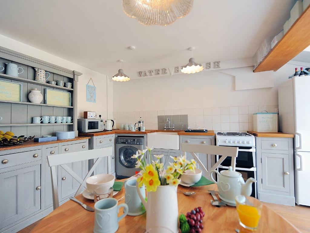 Watersplash Cottage, Lyme Regis photo 5