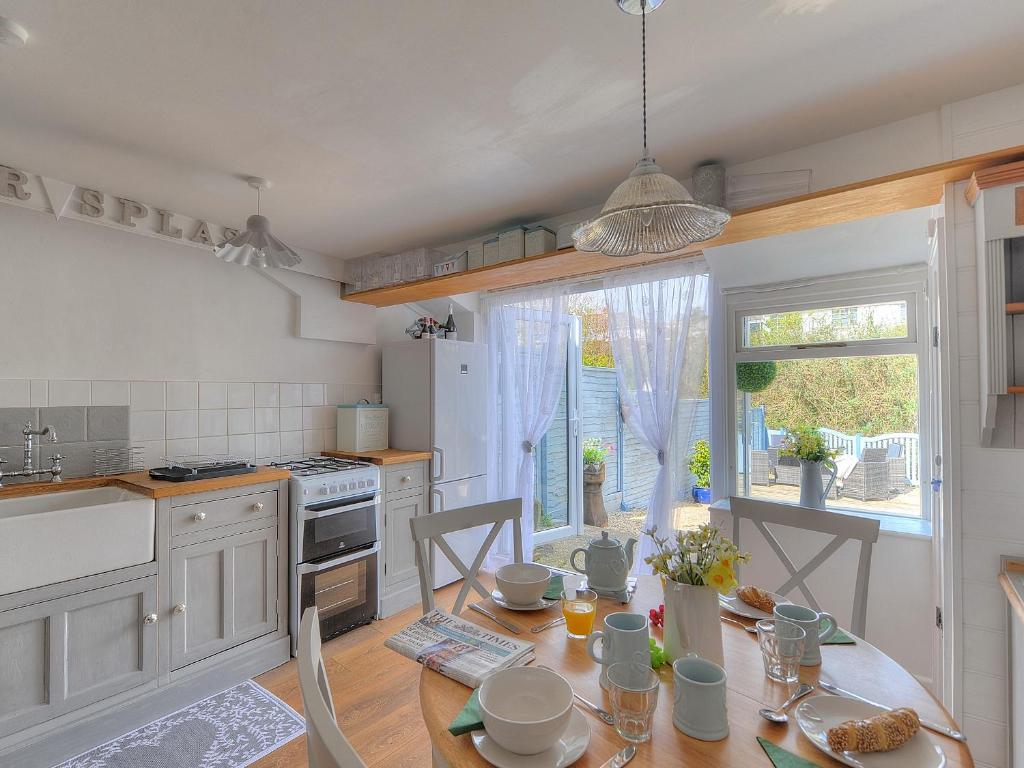 Watersplash Cottage, Lyme Regis photo 3