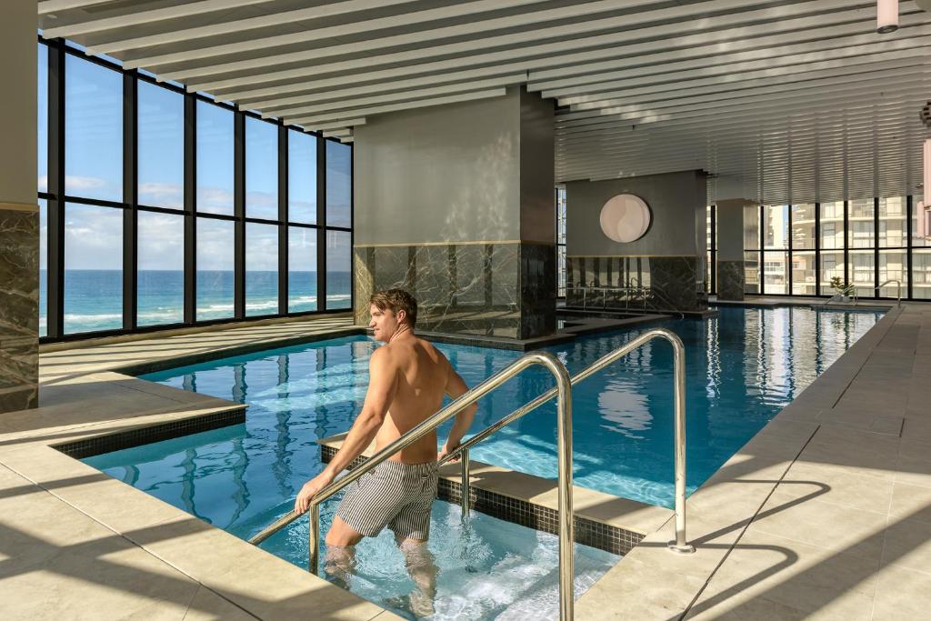 スイミングプール