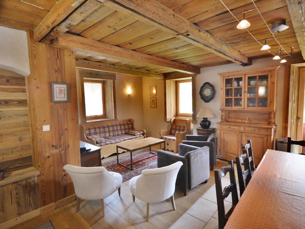 Chalet rénové 8 pers. proche centre et pistes avec parking - FR-1-684-22 - 1