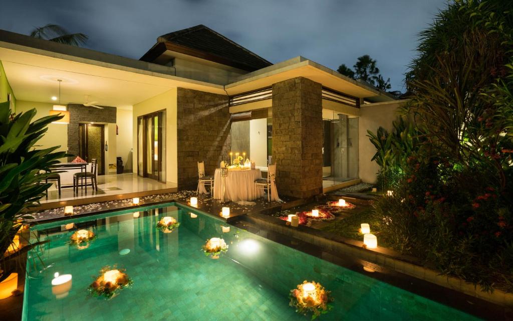 スイミングプール