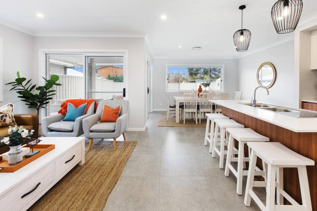 A Refreshing Mudgee Getaway at Felicitys on Court, Mudgee