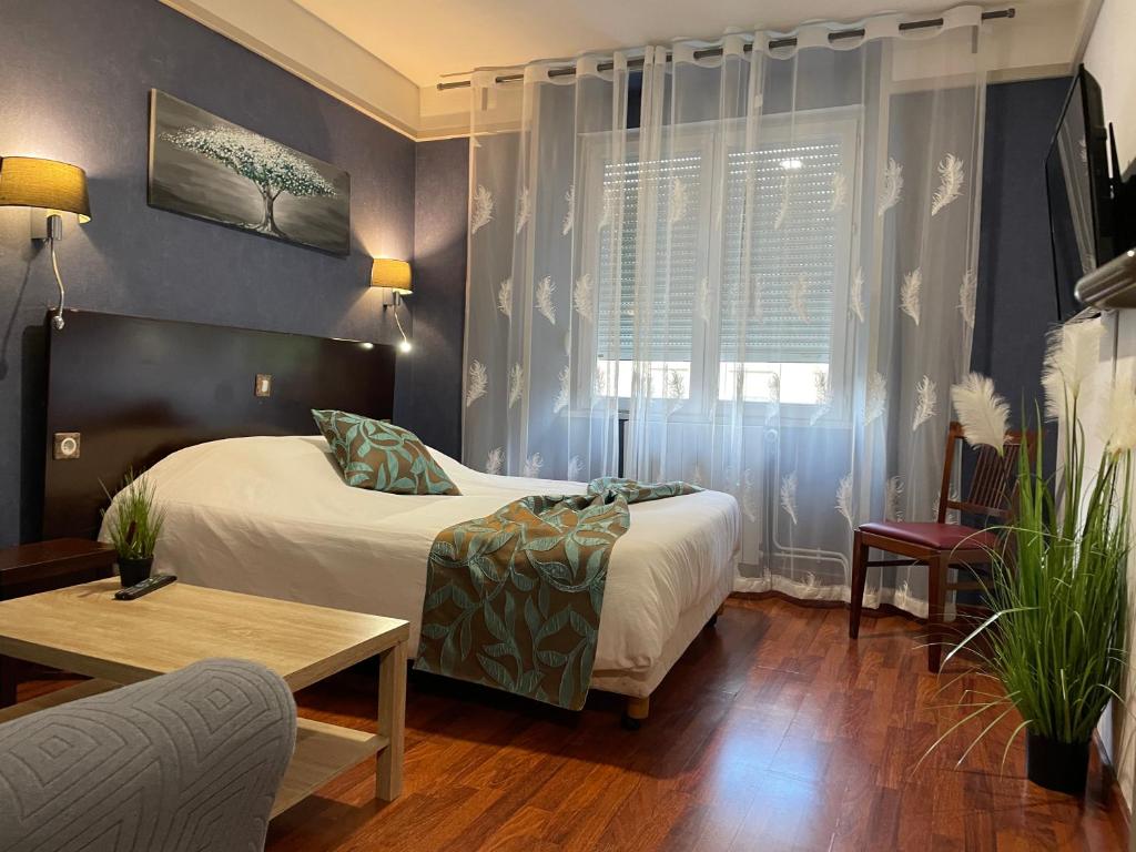 L'EMBLEME - BOUTIQUE HOTEL - 5