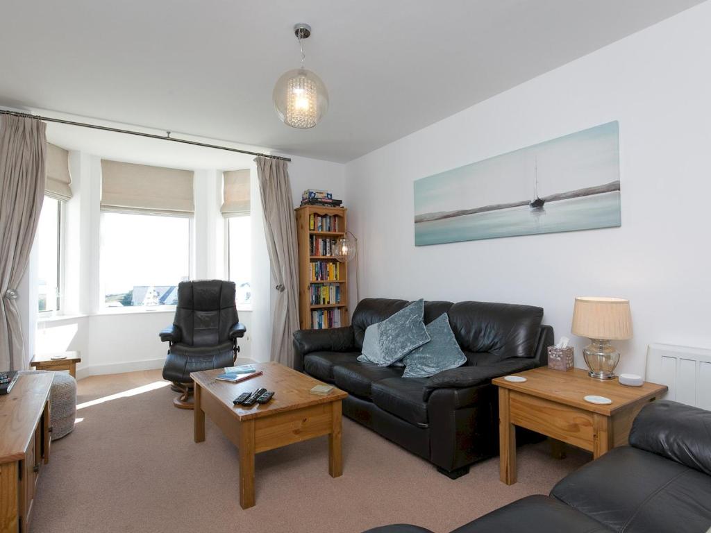 Pass the Keys Spectacular Sea View Apartment with free Parking, Trearddur