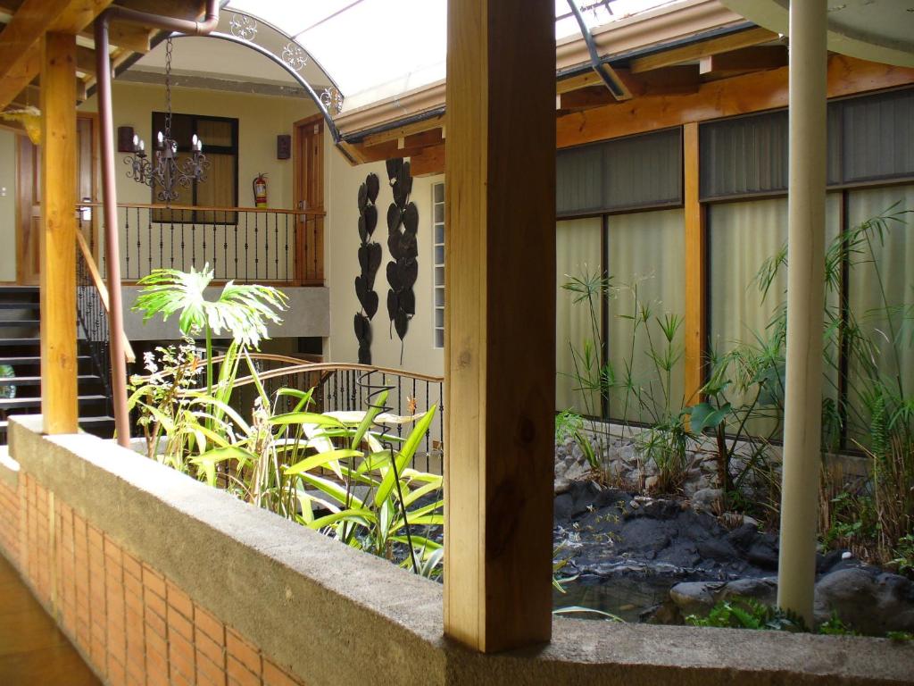 Exterior view, Apartotel Don Francisco in San Jose