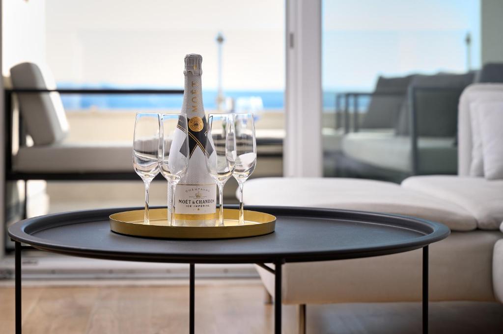 Klara Beach Apartment — Hotel in Split