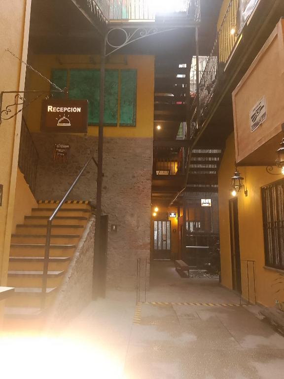Hotel Sonno Plaza Allende - 1