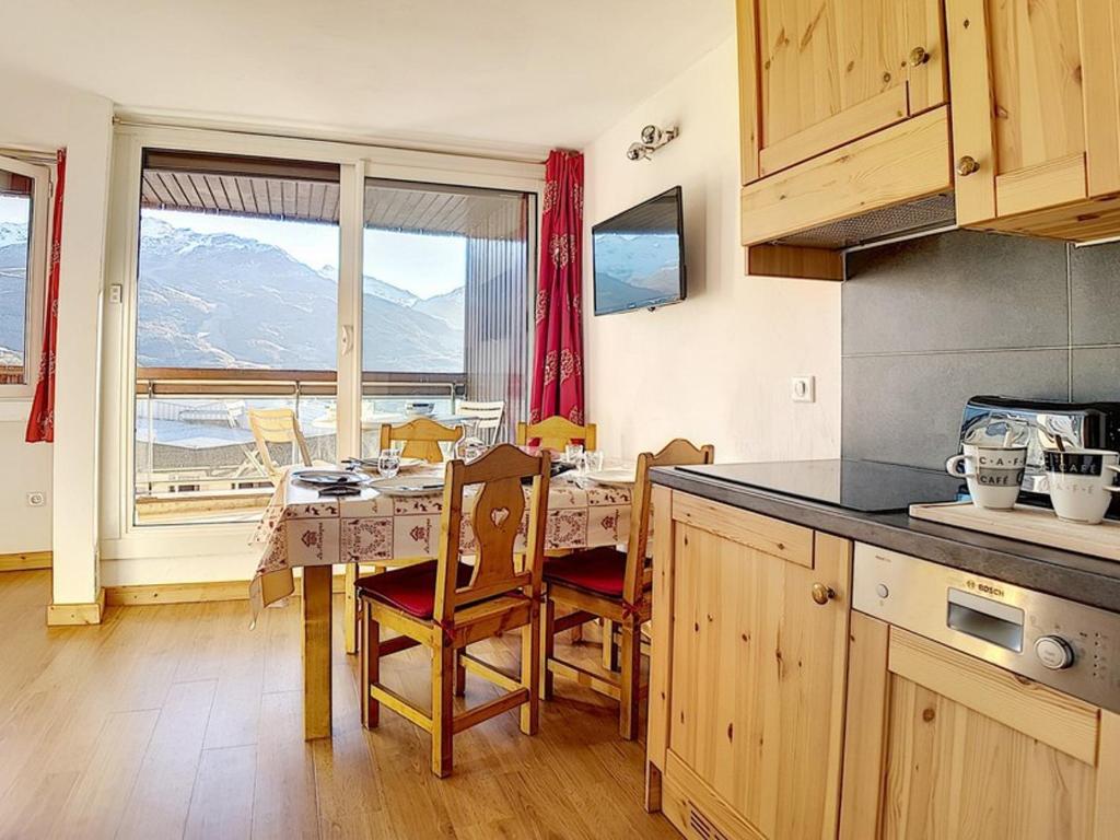 Appartement cosy aux Menuires · Accès pistes · Parking inclus - FR-1-344-850 - 2