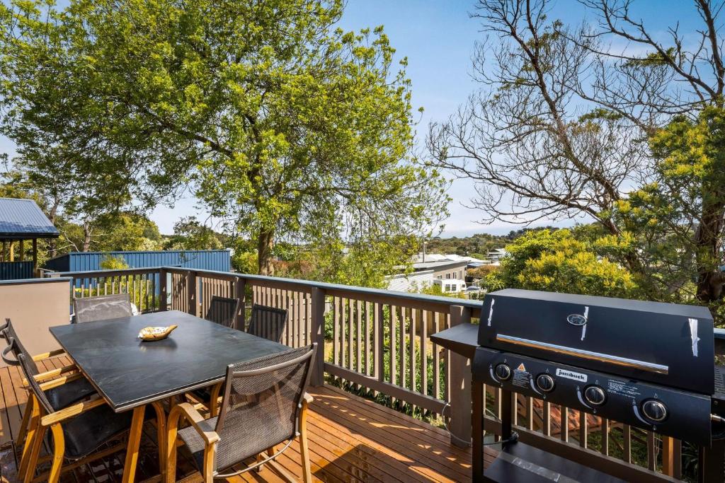 Little Island Escape, Sunset Strip