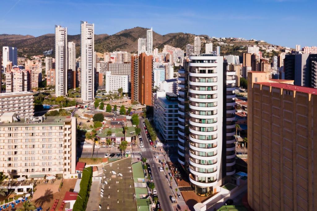 Hotel Gold Arcos 4 Sup - Modern Luxury Experience — Hotel building in Benidorm, Valencian Community