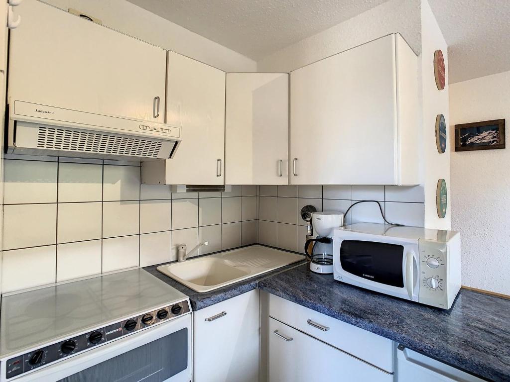 Studio lumineux 35m², 1 étoile, proche pistes, balcon, WiFi gratuit - FR-1-417-22 - 5