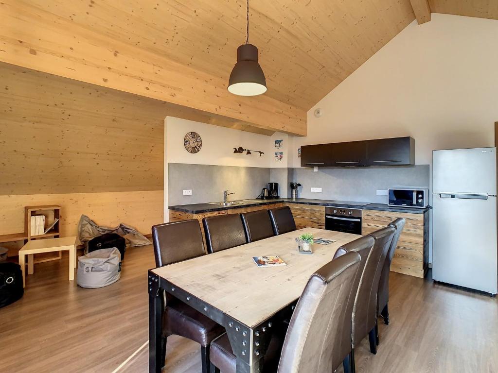 Appartement 2 étoiles pour 10 pers, 3 ch, proche télésiège, parking - FR-1-417-38 - 2