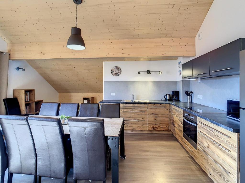 Appartement 2 étoiles pour 10 pers, 3 ch, proche télésiège, parking - FR-1-417-38 - 4