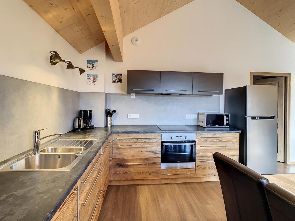 Appartement 2 étoiles pour 10 pers, 3 ch, proche télésiège, parking - FR-1-417-38 - 5