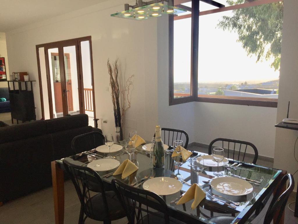 Up to 38 off El Olivo Beautiful Rural location 3 bed villa, Conil