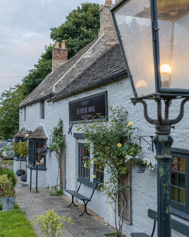 Rooms at The Exeter Arms Easton
