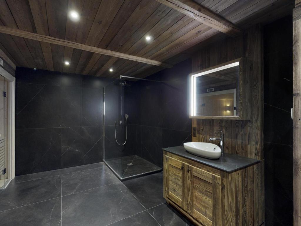 Grand chalet de luxe 14 pers - La Tania avec billard et sauna - FR-1-575-20 - 4