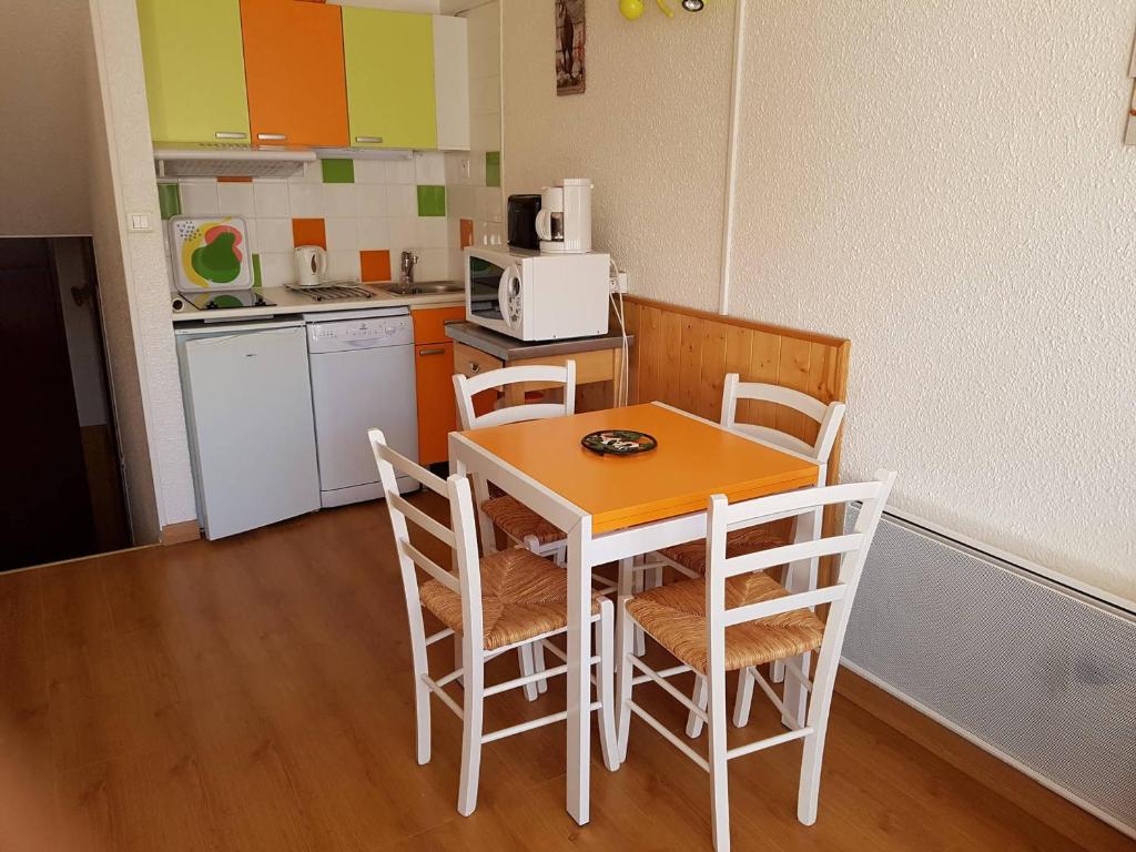 Confortable studio 3 pers. avec balcon sud et accès ski - FR-1-452-227 - 4