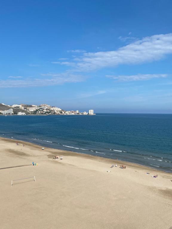 Primera LINEA FRONT OF THE BEACH AREA SAN ANTONIO - 4