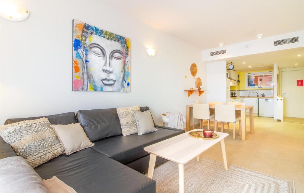 2 Bedroom Lovely Apartment In Orihuela - 4