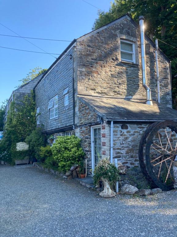 The Granary at Bissick Old Mill photo 5