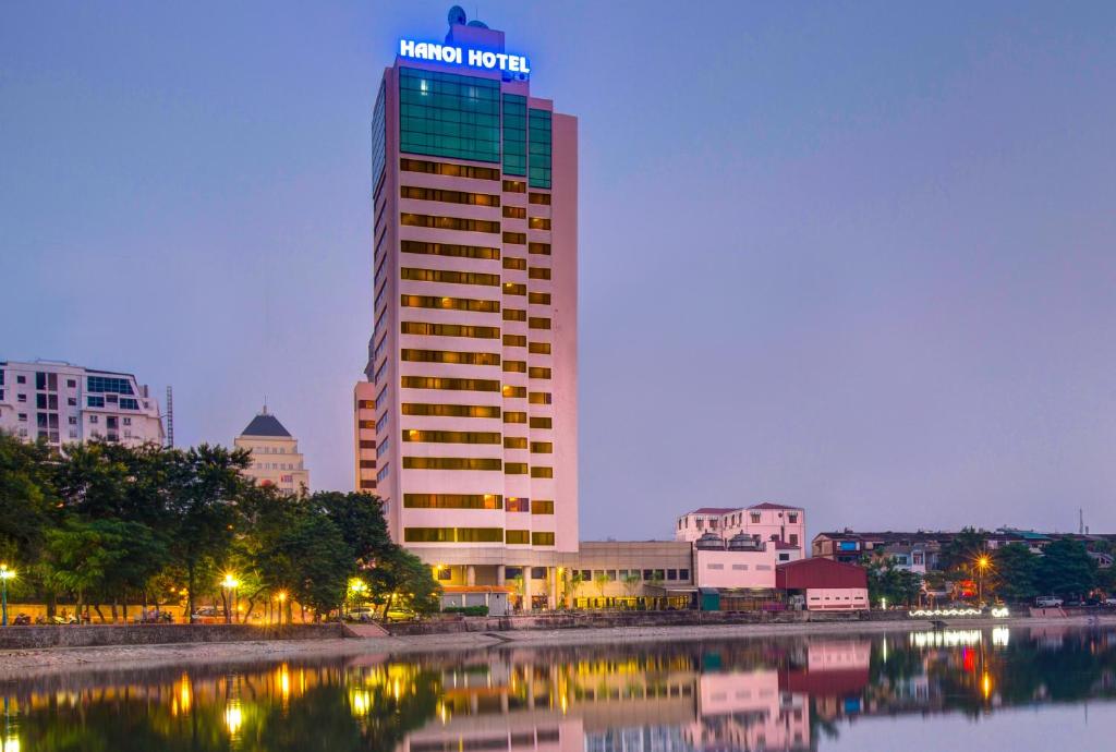 Hotel Exterior Image