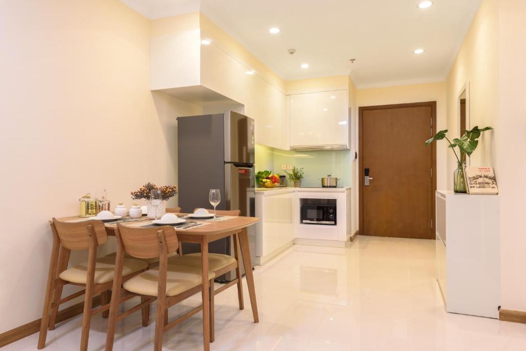 Luxury Vinhomes Central Park (Cozy Apartment) photo