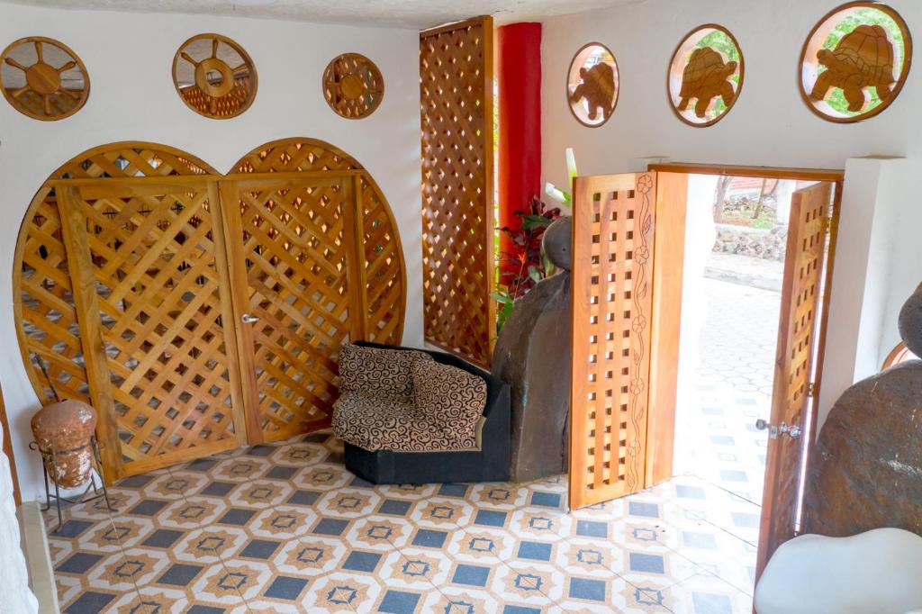 Royal Galapagos Inn photo