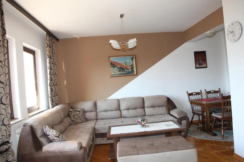 HSH Apartments - 5