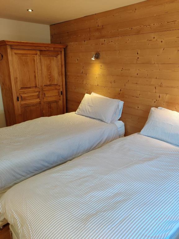 Spacious Ski Chalet In Traditional French Village, sleeps 8, Four Star with fibre broadband - 5