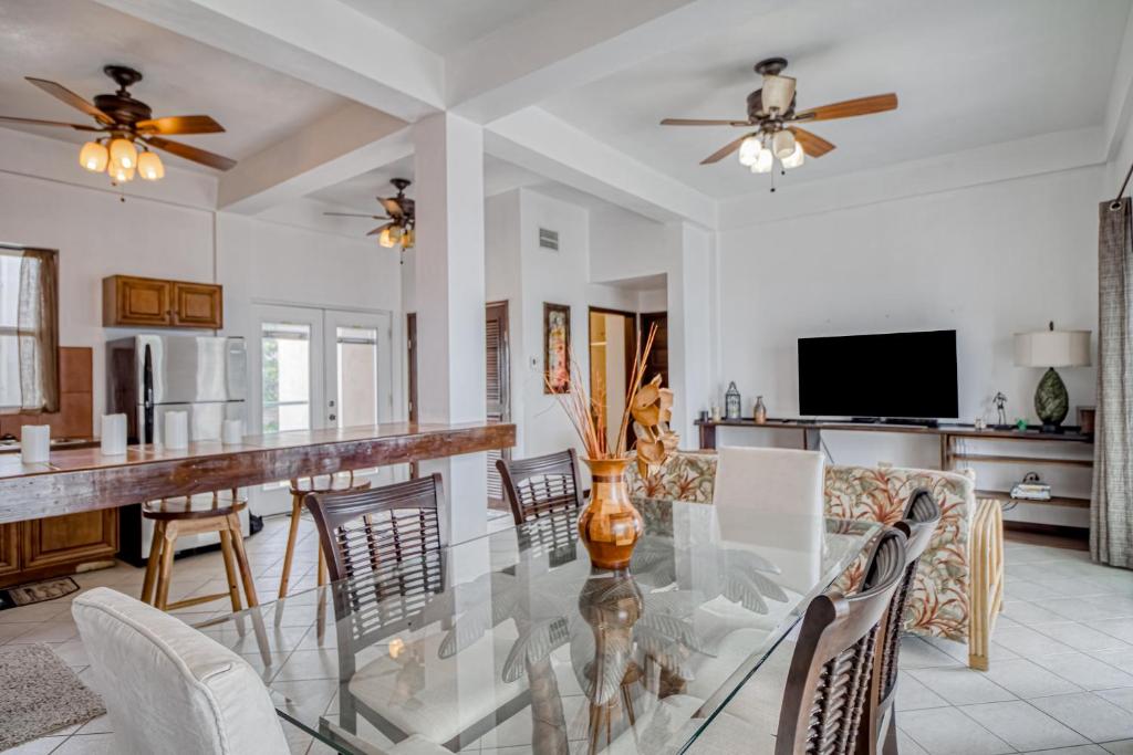 Suite G202 at Mara Laguna Gold Standard Certified, San Pedro