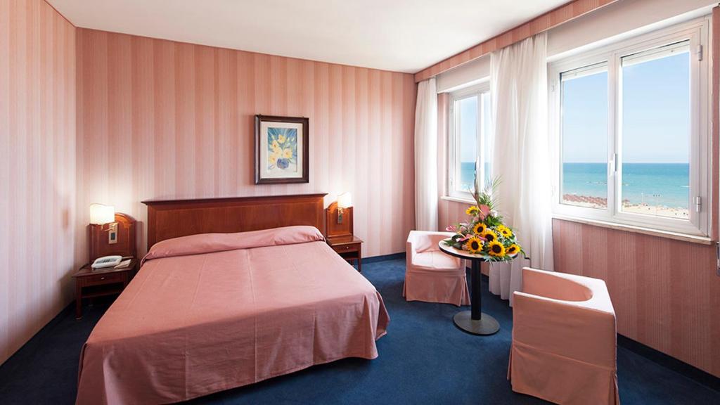 Hotel Esplanade - 2
