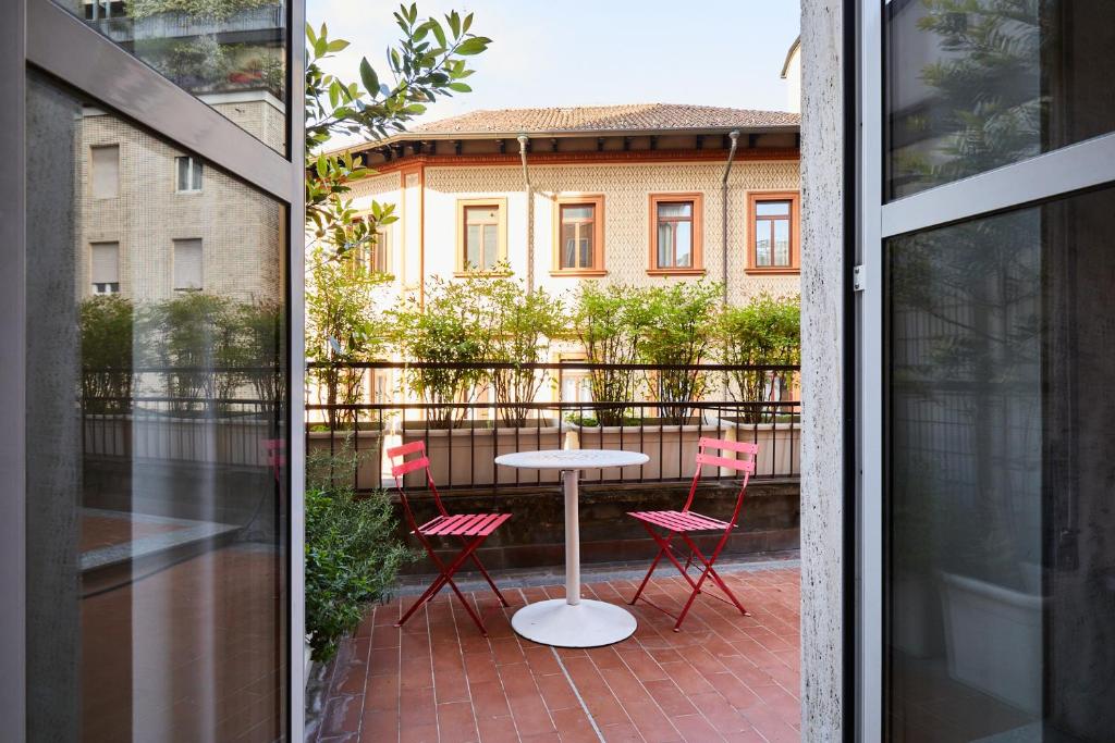 Stellar 70 Style Studio with Terrace-Heart of Milan photo
