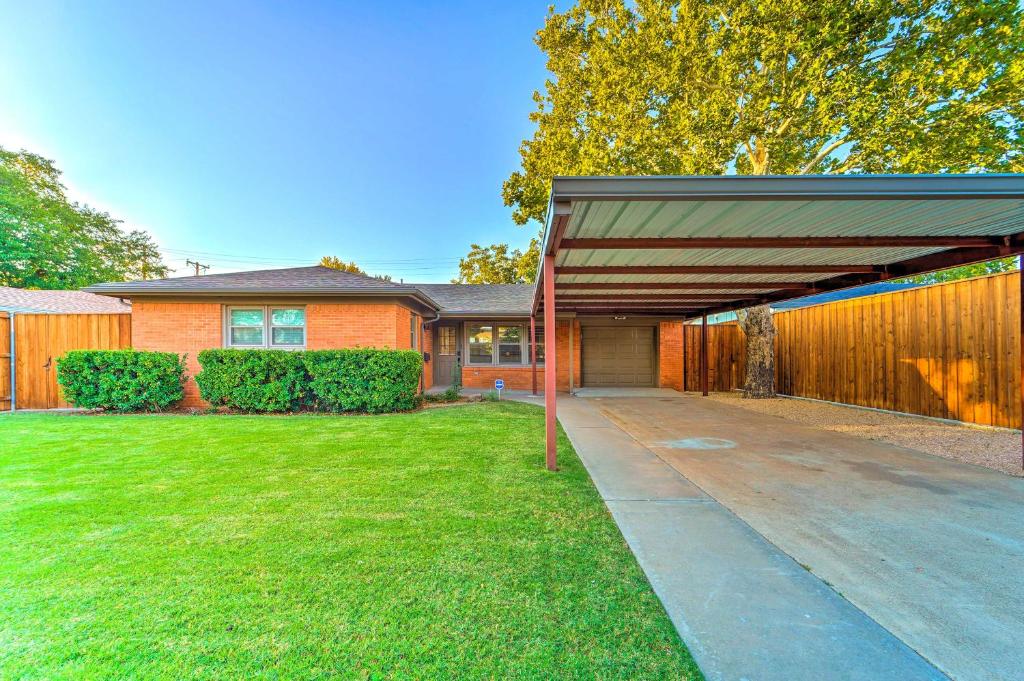 Accessible Lubbock Home with Yard Near Texas Tech!, Lubbock