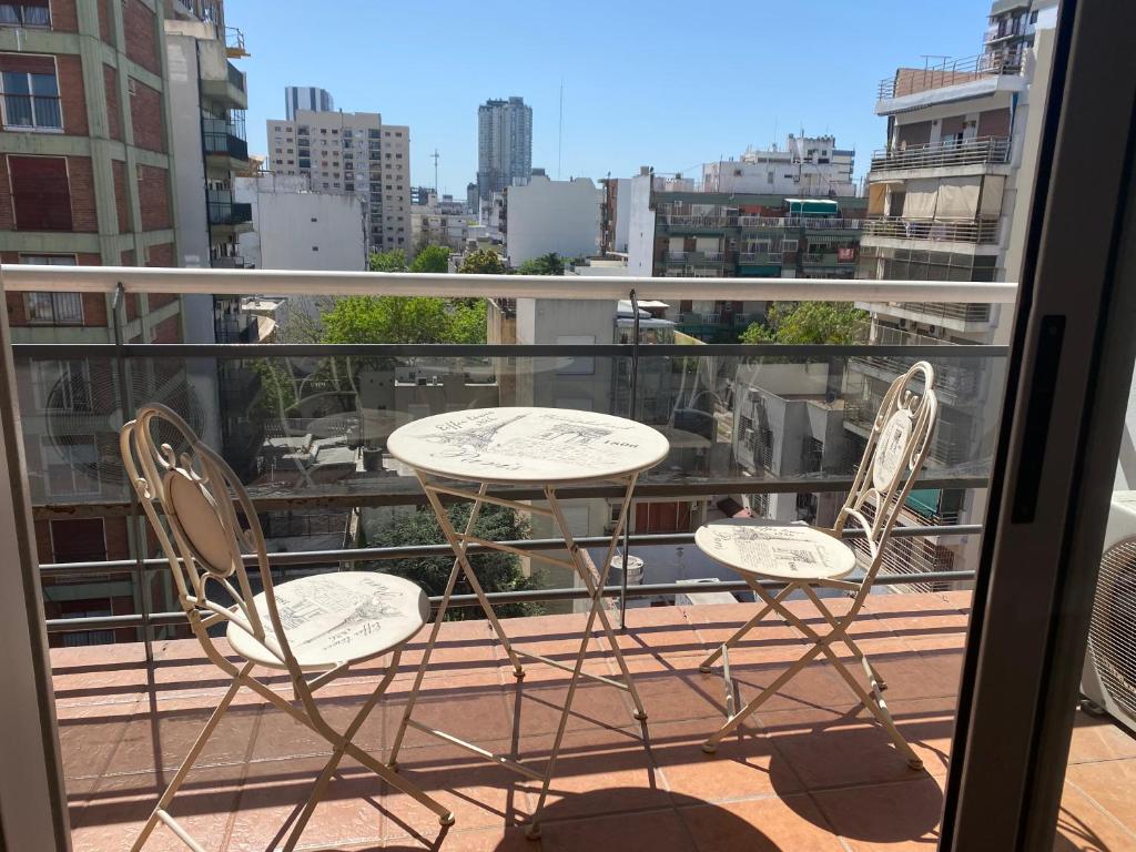 Hermoso departamento sobre Cabildo y contrafrente - 3