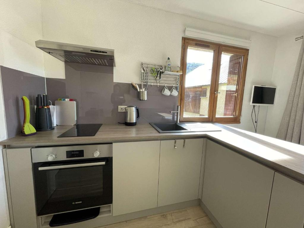 Appartement cosy à Serre-Chevalier, proche pistes, terrasse, parking, 2 étoiles, 2 pers. - 2