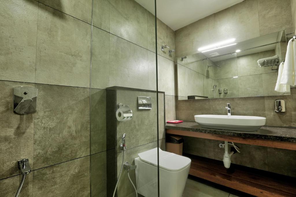Lexus Inn photo